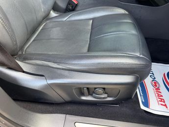 Land Rover Range Rover Evoque 2.0 P250 MHEV R-Dynamic SE Auto 4WD Euro 6 (s/s) 5dr