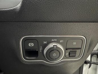 Mercedes-Benz EQB EQB 300 66.5kWh AMG Line (Premium Plus) Auto 4MATIC 5dr
