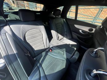 Mercedes-Benz C Class 2.0 C220d AMG Line (Premium) G-Tronic+ Euro 6 (s/s) 5dr