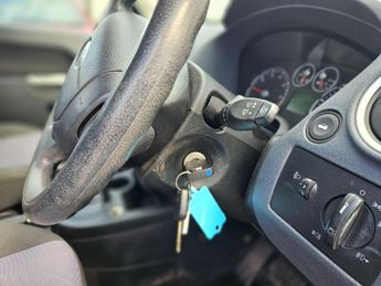 Ford Fusion 1.6 Zetec 5dr