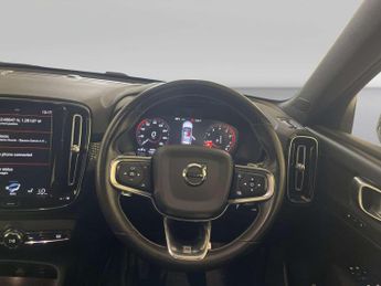 Volvo XC40 1.5 T3 R-Design Pro SUV 5dr Petrol Auto Euro 6 (s/s) (163 ps)
