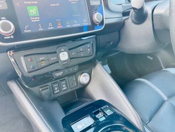 Nissan Leaf 40kWh Tekna Auto 5dr