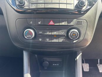 Kia Venga 1.6 4 Euro 6 (s/s) 5dr