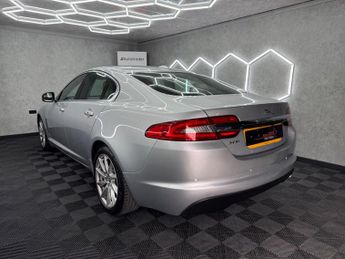 Jaguar XF 2.2d Premium Luxury Auto Euro 5 (s/s) 4dr