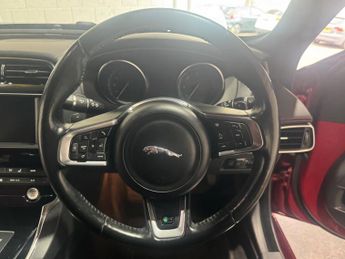 Jaguar XE 2.0d R-Sport Auto Euro 6 (s/s) 4dr
