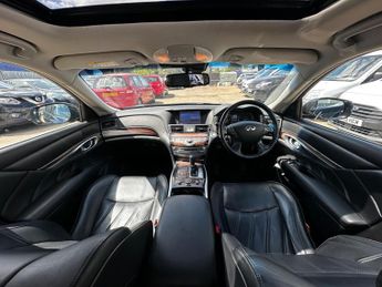 Infiniti Q70 2.2d Premium Auto Euro 6 (s/s) 4dr