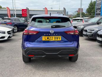 Nissan Qashqai 1.3 DIG-T MHEV Acenta Premium XTRON Euro 6 (s/s) 5dr