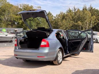 Skoda Octavia 1.6 TDI Elegance DSG Euro 5 5dr