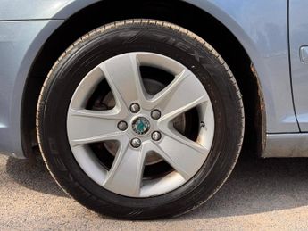 Skoda Octavia 1.6 TDI Elegance DSG Euro 5 5dr
