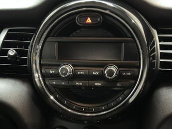 MINI Hatch 1.5 Cooper Auto Euro 6 (s/s) 3dr