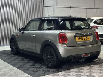 MINI Hatch 1.5 Cooper Auto Euro 6 (s/s) 3dr