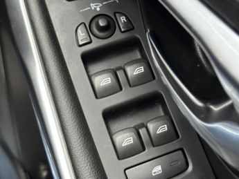 Volvo V40 2.0 D2 SE Lux Nav Auto Euro 6 (s/s) 5dr