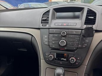 Vauxhall Insignia 2.0 CDTi Exclusiv Auto Euro 5 5dr