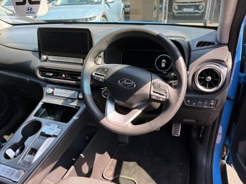 Hyundai Kona 39kWh Premium SUV 5dr Electric Auto (10.5kW Charger) (136 ps)
