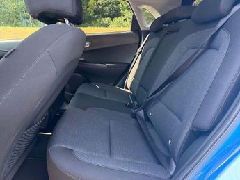 Hyundai Kona 39kWh Premium SUV 5dr Electric Auto (10.5kW Charger) (136 ps)