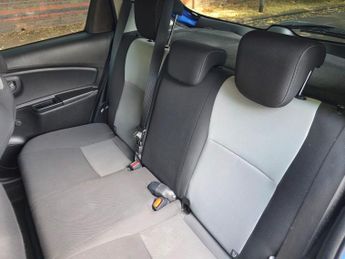 Toyota Yaris 1.5 VVT-h Design E-CVT Euro 6 (s/s) 5dr