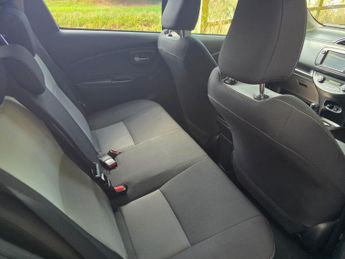 Toyota Yaris 1.5 VVT-h Design E-CVT Euro 6 (s/s) 5dr