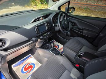 Toyota Yaris 1.5 VVT-h Design E-CVT Euro 6 (s/s) 5dr