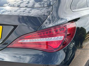 Mercedes-Benz CLA 2.1 CLA220d AMG Line Night Edition Shooting Brake 7G-DCT Euro 6 