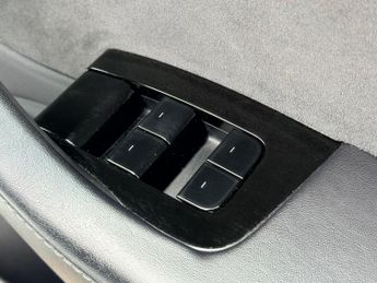 Tesla Model 3 (Dual Motor) Performance Auto 4WDE 4dr (Performance Upgrade)