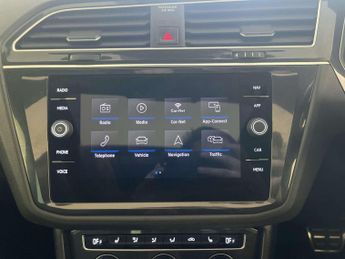 Volkswagen Tiguan 1.5 TSI EVO R-Line Tech SUV 5dr Petrol DSG Euro 6 (s/s) (150 ps)