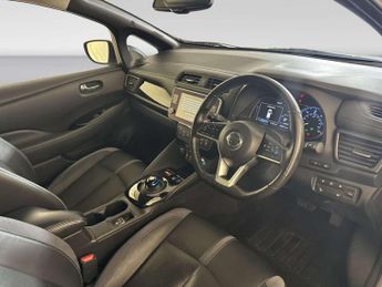 Nissan Leaf 40kWh Tekna Hatchback 5dr Electric Auto (150 ps)
