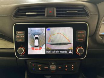 Nissan Leaf 40kWh Tekna Hatchback 5dr Electric Auto (150 ps)