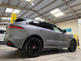 Jaguar F-PACE 2.0 D240 Chequered Flag Auto AWD Euro 6 (s/s) 5dr