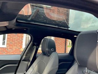 Jaguar F-PACE 2.0 D240 Chequered Flag Auto AWD Euro 6 (s/s) 5dr