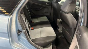 Ford Focus 1.6 Zetec 5dr