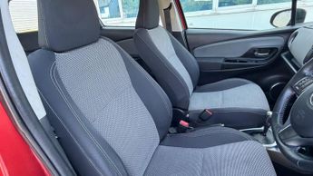 Toyota Yaris 1.5 VVT-h Icon E-CVT Euro 6 5dr