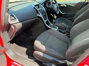 Vauxhall Astra 1.4i SRi Euro 6 5dr