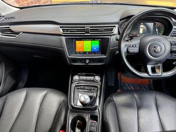 MG MG5 61.1kWh Exclusive Long Range Auto 5dr