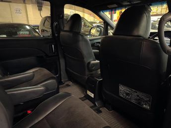 Toyota Estima PREMIUM 2.4 PETROL AUTO MPV 7 SEATER