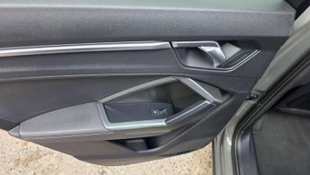 Audi Q3 2.0 TDI 35 S line S Tronic Euro 6 (s/s) 5dr