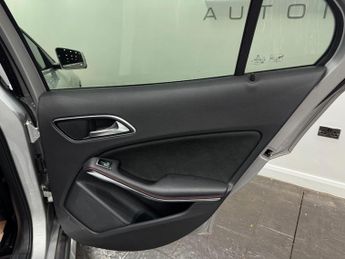 Mercedes-Benz GLA 2.1 GLA220d AMG Line 7G-DCT 4MATIC Euro 6 (s/s) 5dr