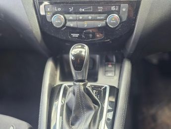 Nissan Qashqai 1.3 DIG-T Acenta Premium DCT Auto Euro 6 (s/s) 5dr