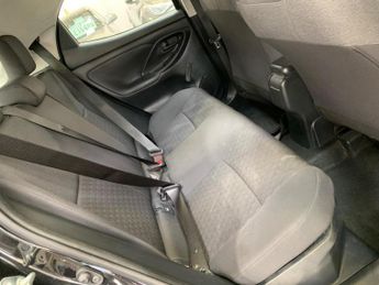 Toyota Yaris 1.5 VVT-h Icon E-CVT Euro 6 (s/s) 5dr