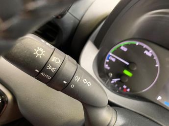 Toyota Yaris 1.5 VVT-h Icon E-CVT Euro 6 (s/s) 5dr