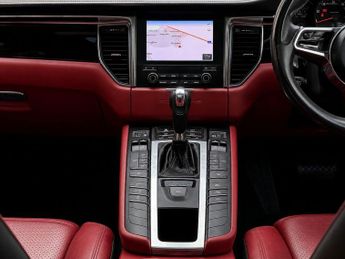Porsche Macan 2.0T PDK 4WD Euro 6 (s/s) 5dr