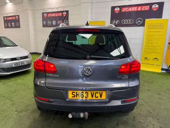 Volkswagen Tiguan 2.0 TDI BlueMotion Tech Match 4WD Euro 5 (s/s) 5dr