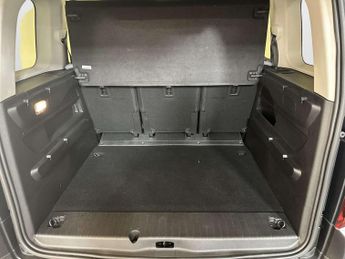Citroen e-Berlingo 52kWh MAX M MPV 5dr Electric Auto (7.4kW Charger) (136 ps)
