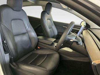 Tesla Model 3 Standard Range Plus Saloon 4dr Electric Auto RWD (241 bhp)