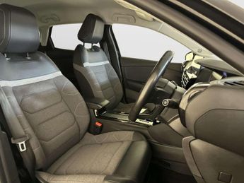 Citroen e-C4 50kWh Shine Hatchback 5dr Electric Auto (136 ps)