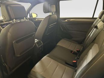Volkswagen Tiguan Allspace 1.5 TSI EVO R-Line Tech SUV 5dr Petrol DSG Euro 6 (s/s) (150 ps)