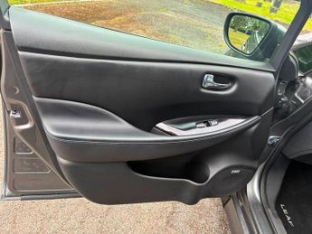 Nissan Leaf 40kWh Tekna Auto 5dr