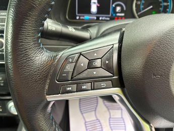 Nissan Leaf 40kWh Tekna Auto 5dr