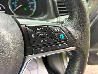 Nissan Leaf 40kWh Tekna Auto 5dr