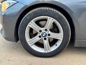 BMW 3 Series 2.0 320d SE Touring Auto Euro 5 (s/s) 5dr