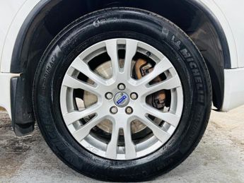 Volvo XC90 2.4 D5 SE Lux Geartronic 4WD Euro 5 5dr